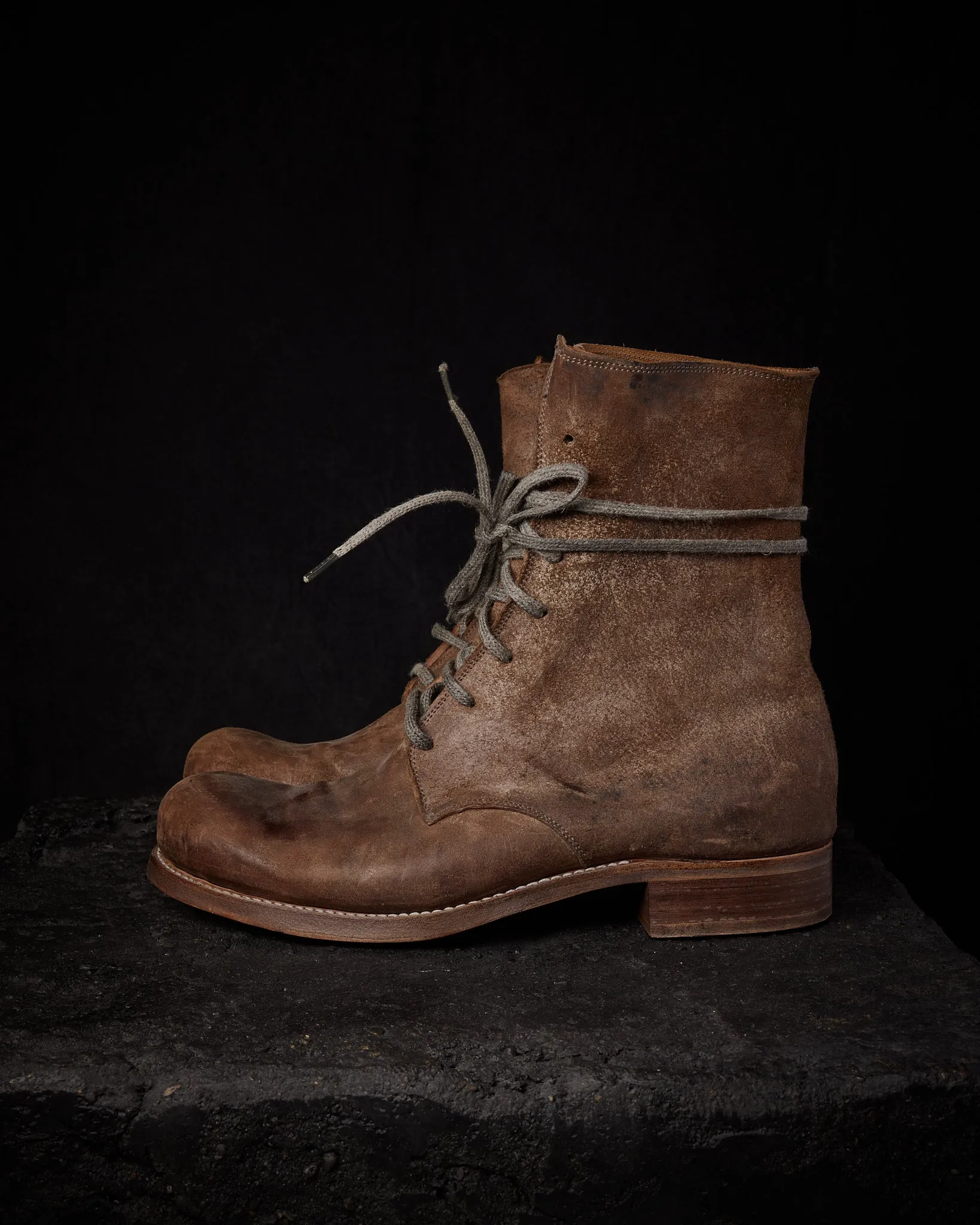 Mens Boots Laced Up with Watertight Tongue - Natural