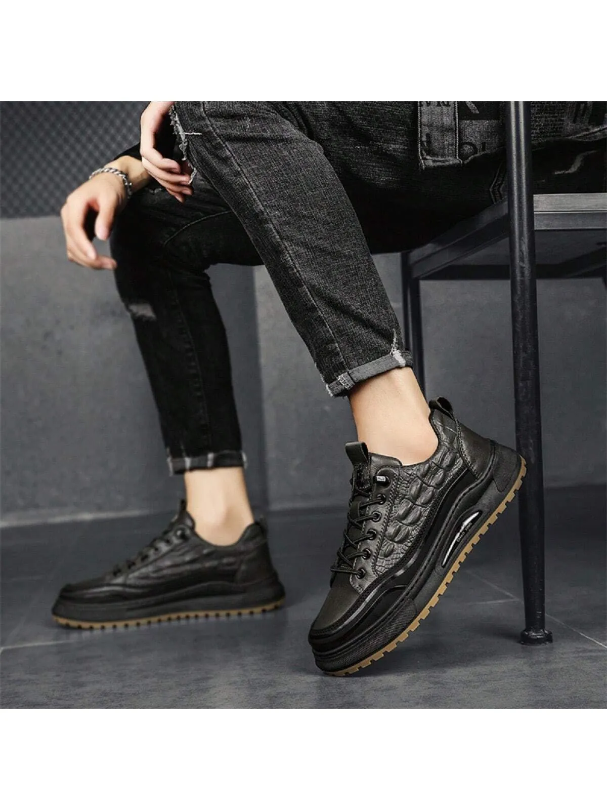 Men's Crocodile Pattern Casual Shoes