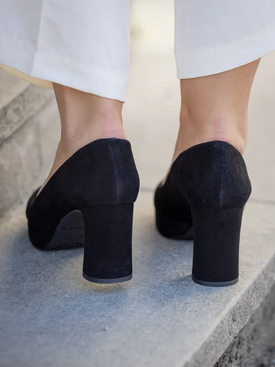 Unisa Malik sort semsket pumps med plat